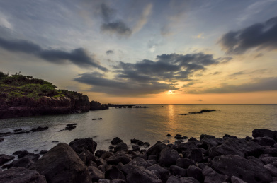 中国海南儋州兵马角龙门激浪