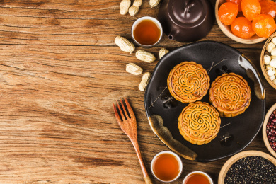 传统节日八月十五，月饼美食