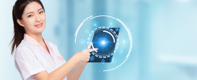 蓝色实景里的美丽医生，医疗技术智能网络概念图