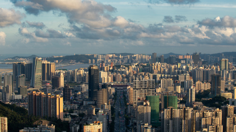 夕阳余晖下的珠海主城区