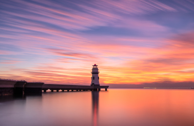 中国广东珠海爱情灯塔日出