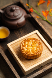 中国的中秋节传统美食糕点——月饼