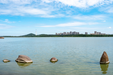 中国安徽省蚌埠市城市风光龙子湖公园