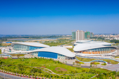 黄昏时分的广东湛江海湾风光