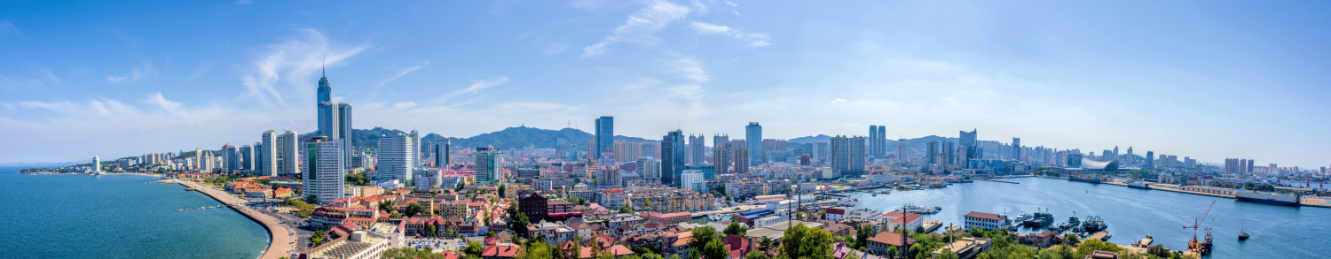 中国山东省烟台市城市海滨全景风光