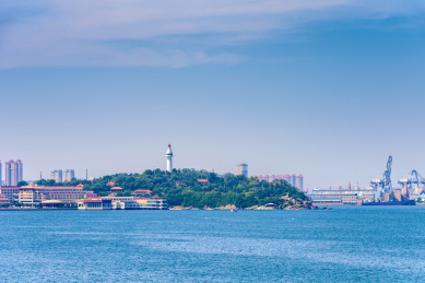 中国山东省烟台市烟台山灯塔