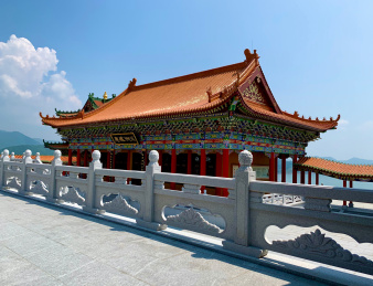 广东省阳江市阳东县珍珠湾飞龙寺