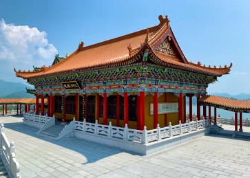 广东省阳江市阳东县珍珠湾飞龙寺