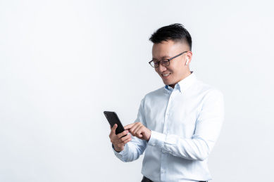 棚拍白背景亚洲商务人像