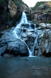 中国广东省汕尾市城区捷胜镇龙潭瀑布