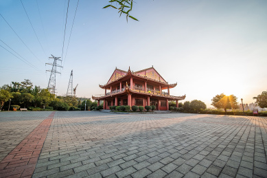 中国湖南省郴州市五岭公园山顶的五福阁  