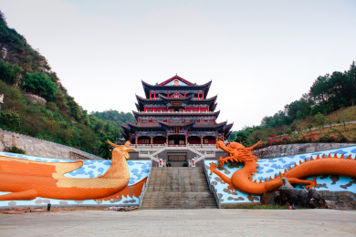 广东省韶关翁源县东华寺佛教文化建筑群