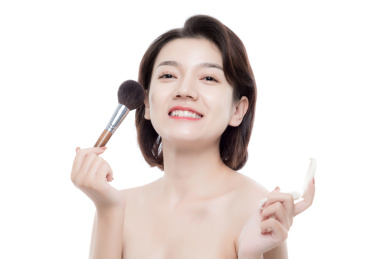 棚拍白背景年轻亚洲女性美容