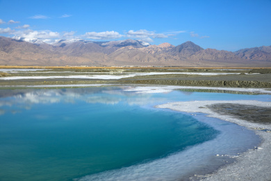 中国青海海西大柴旦翡翠湖自然风光