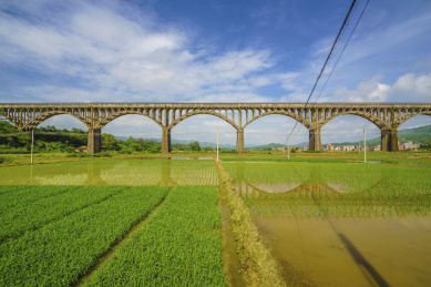 中国广东省云浮市罗定县长岗坡渡槽自然风光