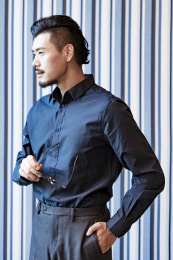 一个年轻商务男士形象