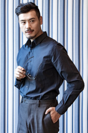 一个年轻商务男士形象