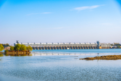 晴天中国安徽省蚌埠市淮河蚌埠闸水利风光