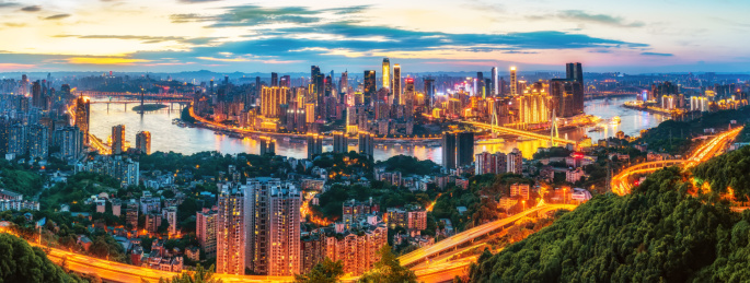 俯拍重庆现代建筑景观和夕阳日落