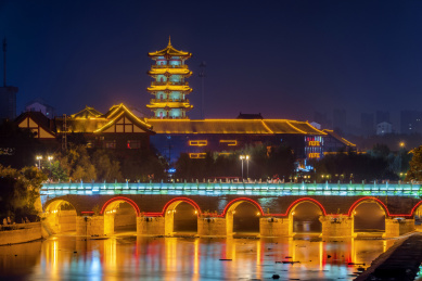 中国山东省潍坊市青州古城南阳河文昌塔夜景