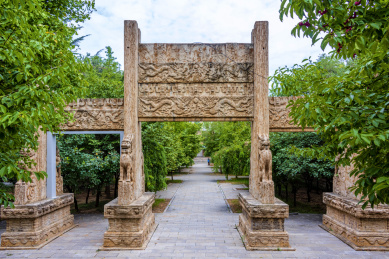 中国山东省潍坊市青州古城衡王府石坊