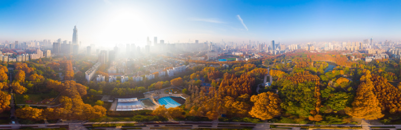 湖北武汉解放公园景区深秋航拍风光