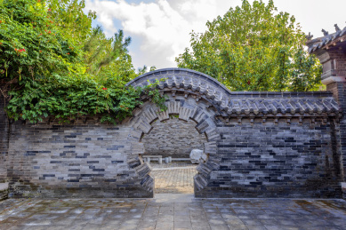 中国山东省滨州市杜受田故居的月亮门