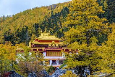 中国四川省甘孜州稻城亚丁风景区冲古寺