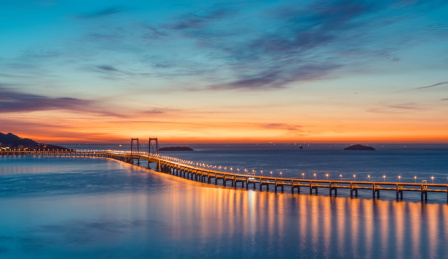 凌晨大连的跨海大桥