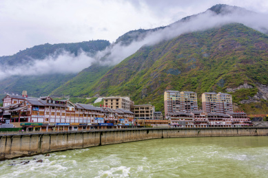 中国四川省甘孜州泸定县县城