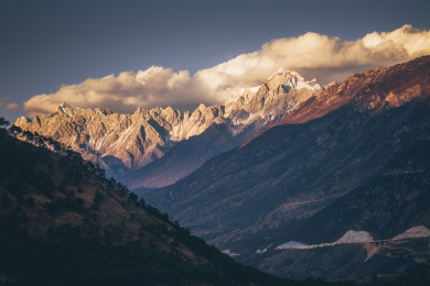 云南丽江玉龙雪山晚霞晨曦