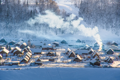 中国新疆阿勒泰禾木冬季雪景