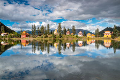 中国四川省甘孜州措卡湖