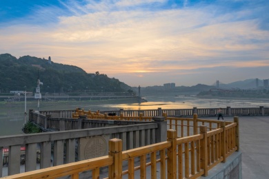 宜宾合江门地标广场自然景观