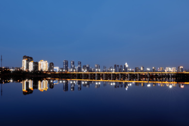 中国山东省临沂市初春祊河夜景风光