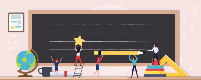 许多小人在桌面上的黑板格尺书本地球仪前面