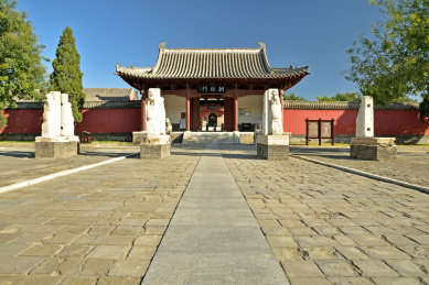 河北省保定市曲阳县北岳庙朝岳门