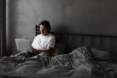 在家办公的商务人士