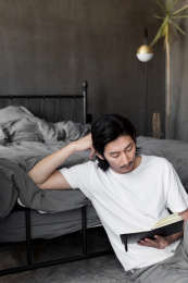 在家办公的商务人士