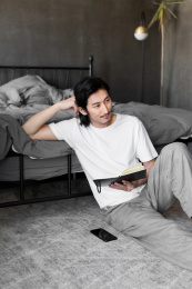 在家办公的商务人士