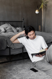 在家办公的商务人士