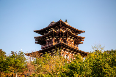春天下午河北唐山南湖龙山古代建筑