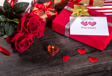 情人节玫瑰花礼物背景