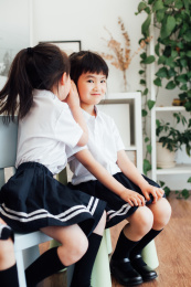 小朋友们在幼儿园学习