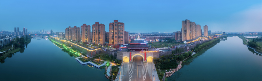 航拍安徽马鞍山清源门夜景全景