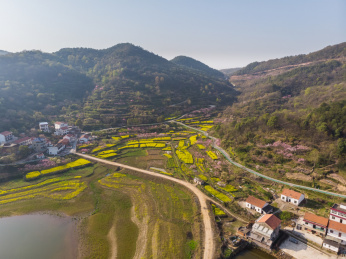 湖北大冶沼山森林公园春季航拍风光