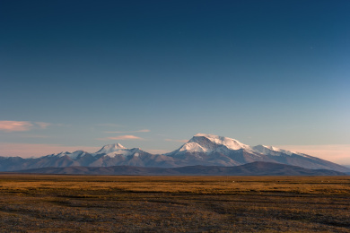 中国西藏纳木那尼峰