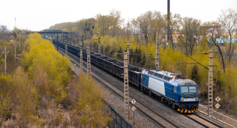 中国辽宁铁岭高架桥铁路