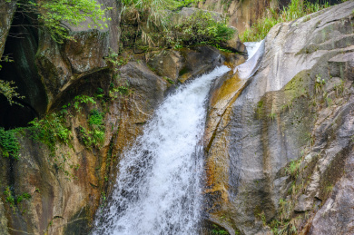 中国湖南郴州东江湖龙景峡谷瀑布