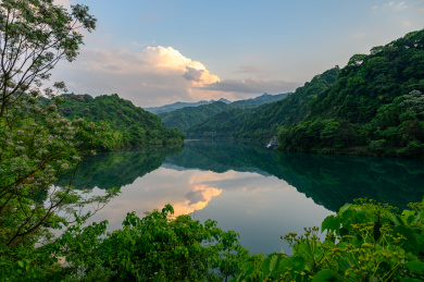 中国湖南省郴州市小东江风景区晚霞风光